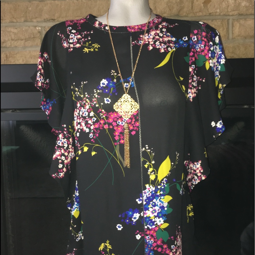 Stunning new silky feel floral by Worthington